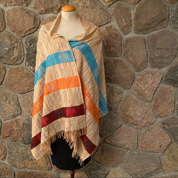 Beautiful woven pashmina shawl - Picture 1 of 4